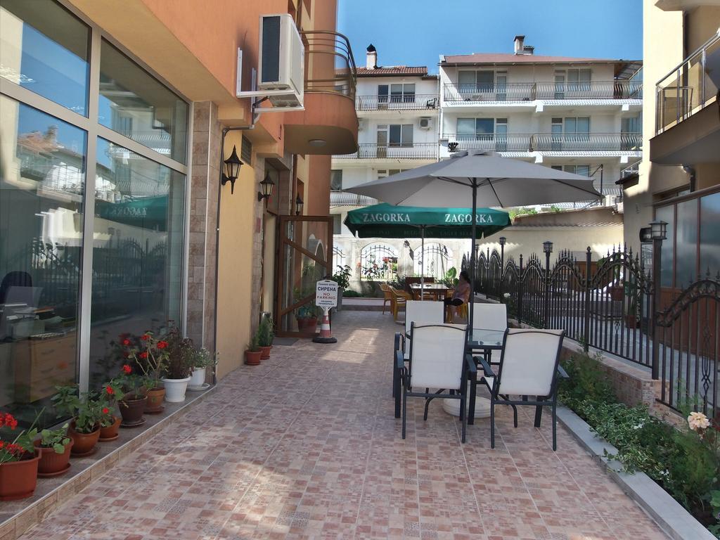 Hotel Sirena Primorsko Luaran gambar