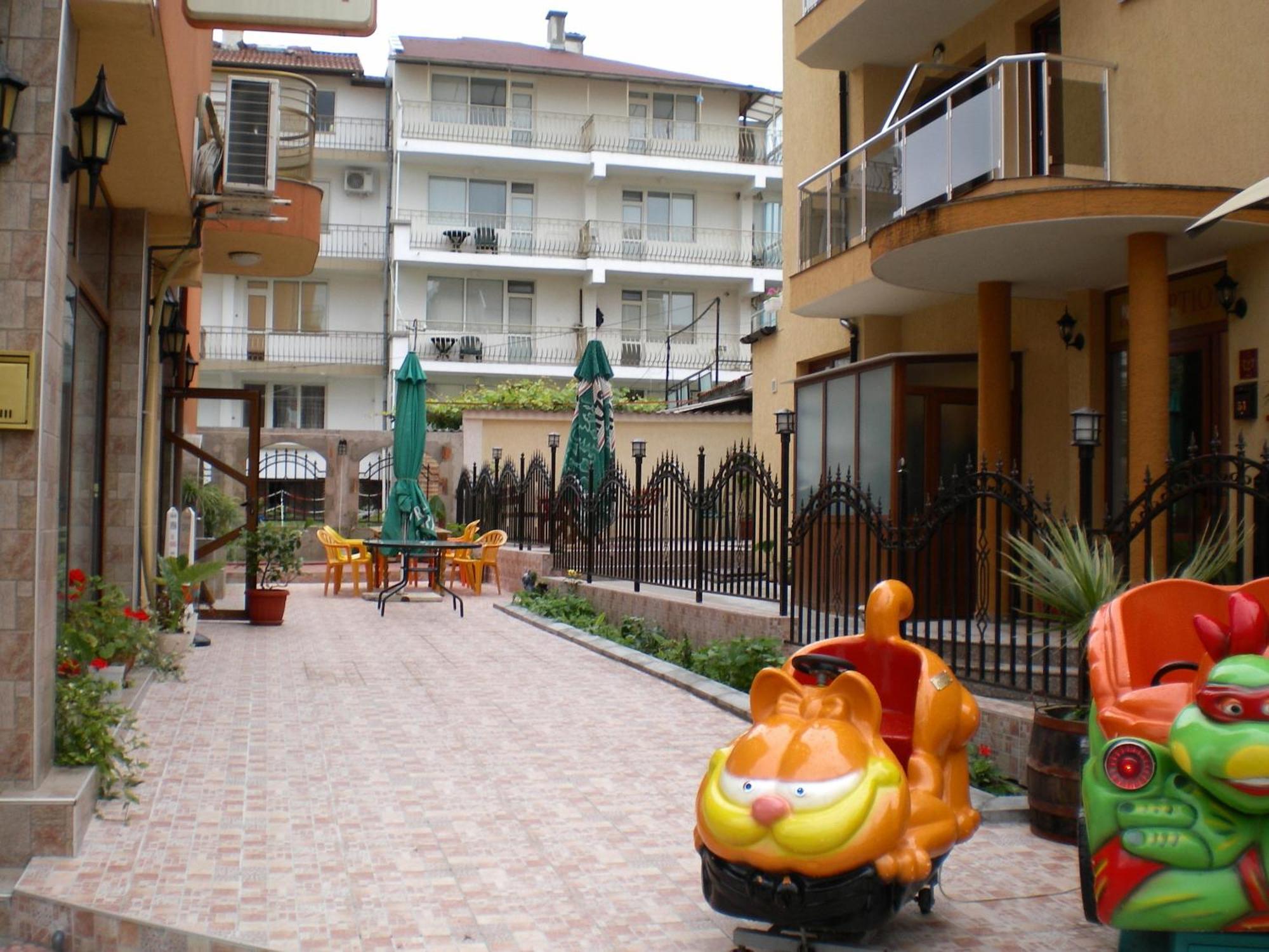 Hotel Sirena Primorsko Luaran gambar